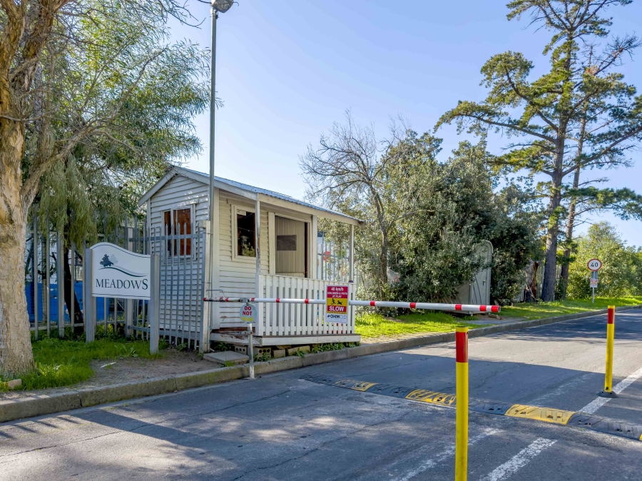 To Let 3 Bedroom Property for Rent in The Meadows Western Cape